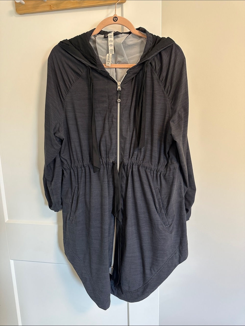Lululemon Lightweight Hooded Drawstring Jacket - Charcoal
